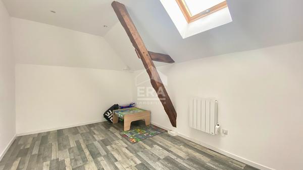 Maison LAVAL 5 pièce(s) 147 m2