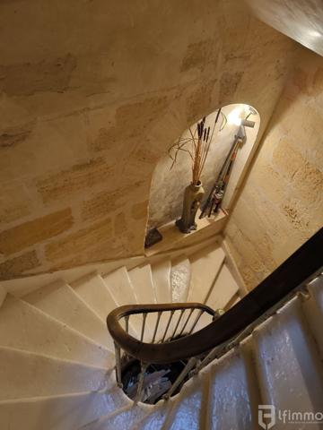 Immeuble en pierre centre de Bordeaux 630 000€