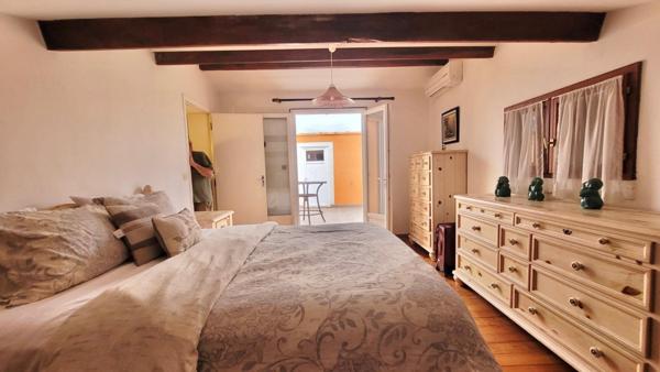 Villa 260m2, parcelle 1080m2, piscine