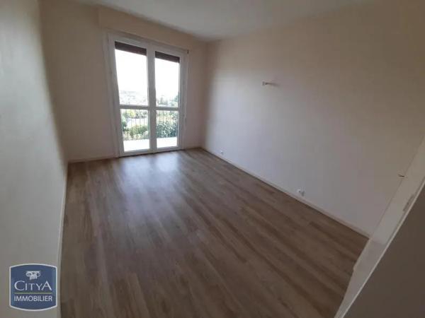 Appartement à louer 3 pièces 74.17m² Blois (41000)