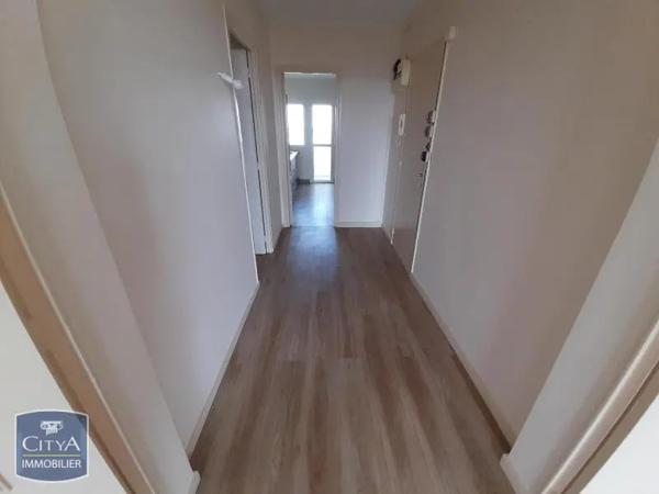 Appartement à louer 3 pièces 74.17m² Blois (41000)