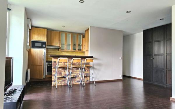 Appartement à vendre    1 pièce • 36 m2 Le Coudray-Montceaux