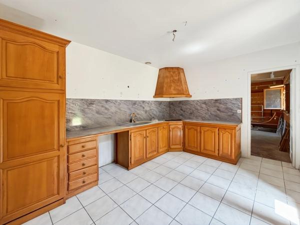 Maison 5 pièces de 120m² Terrain 4 355 m² Manciet
