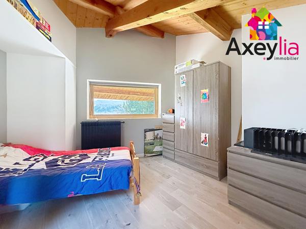 Renaison (42370) A VENDRE - SECTEUR CÔTE ROANNAISE - MAISON D'ARCHITECTE ENTIÈREMENT RÉNOVÉE D'ENVIRON 195M2 AVEC CINQ CHAMBRES