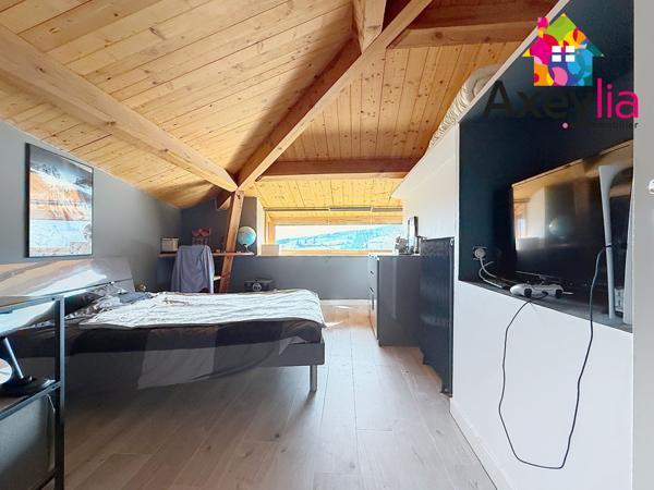 Renaison (42370) A VENDRE - SECTEUR CÔTE ROANNAISE - MAISON D'ARCHITECTE ENTIÈREMENT RÉNOVÉE D'ENVIRON 195M2 AVEC CINQ CHAMBRES