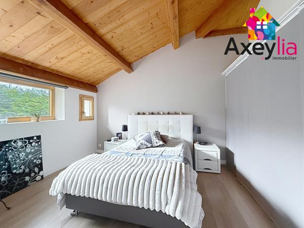 Renaison (42370) A VENDRE - SECTEUR CÔTE ROANNAISE - MAISON D'ARCHITECTE ENTIÈREMENT RÉNOVÉE D'ENVIRON 195M2 AVEC CINQ CHAMBRES