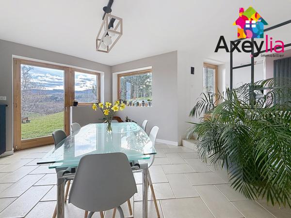 Renaison (42370) A VENDRE - SECTEUR CÔTE ROANNAISE - MAISON D'ARCHITECTE ENTIÈREMENT RÉNOVÉE D'ENVIRON 195M2 AVEC CINQ CHAMBRES