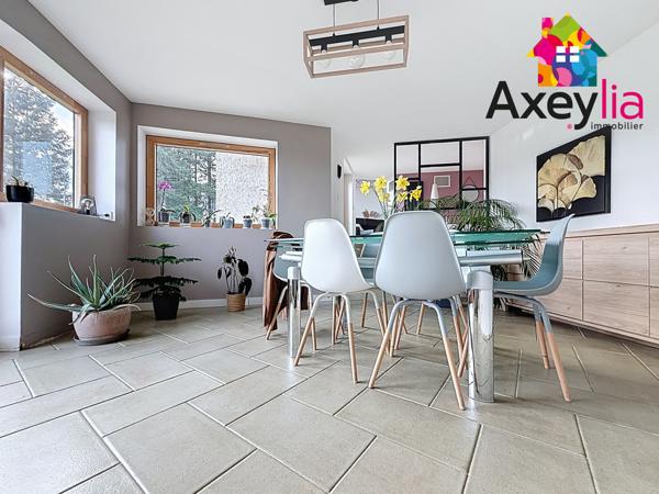 Renaison (42370) A VENDRE - SECTEUR CÔTE ROANNAISE - MAISON D'ARCHITECTE ENTIÈREMENT RÉNOVÉE D'ENVIRON 195M2 AVEC CINQ CHAMBRES