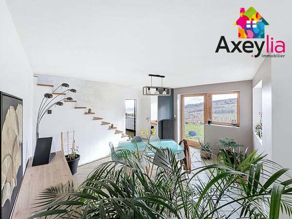 Renaison (42370) A VENDRE - SECTEUR CÔTE ROANNAISE - MAISON D'ARCHITECTE ENTIÈREMENT RÉNOVÉE D'ENVIRON 195M2 AVEC CINQ CHAMBRES