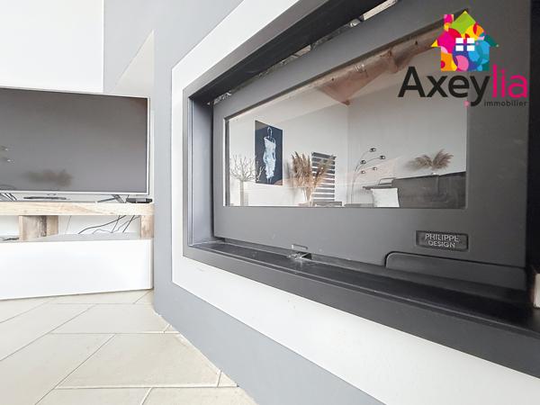 Renaison (42370) A VENDRE - SECTEUR CÔTE ROANNAISE - MAISON D'ARCHITECTE ENTIÈREMENT RÉNOVÉE D'ENVIRON 195M2 AVEC CINQ CHAMBRES