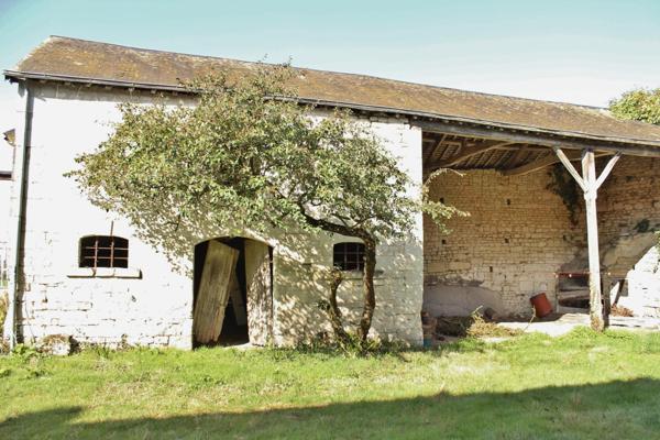 Maison à Montreuil-Bellay, 49260 - 10 pièces 235m²