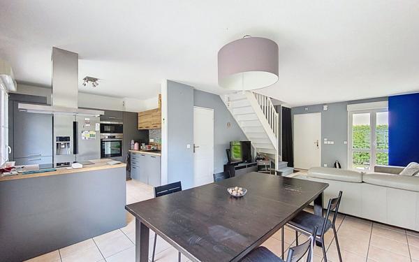 Maison à vendre    5 pièces • 105 m2 Magny-les-Hameaux