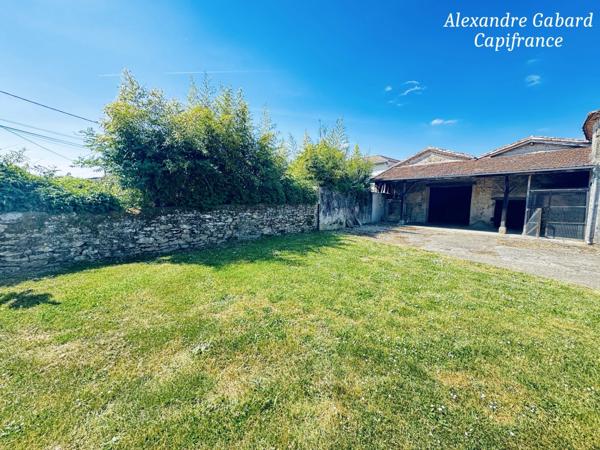 Maison en pierres - 3 chambres - Jardin - Dépendances et fort potentiel