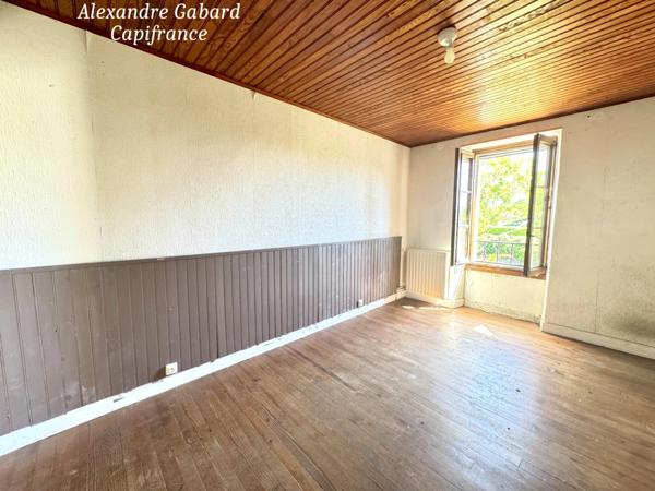 Maison en pierres - 3 chambres - Jardin - Dépendances et fort potentiel