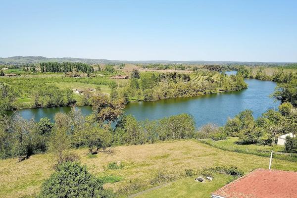 Vente                                                      Maison
                        
                     10 pièces                      157 m2                     à Sainte-Livrade-sur-Lot