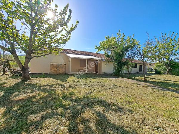 A VENDRE MAISON PLAIN PIED AVEC JARDIN ET GARAGE