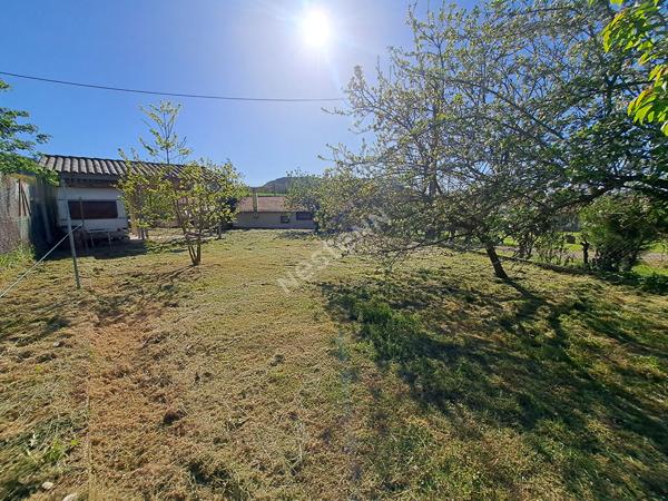 A VENDRE MAISON PLAIN PIED AVEC JARDIN ET GARAGE