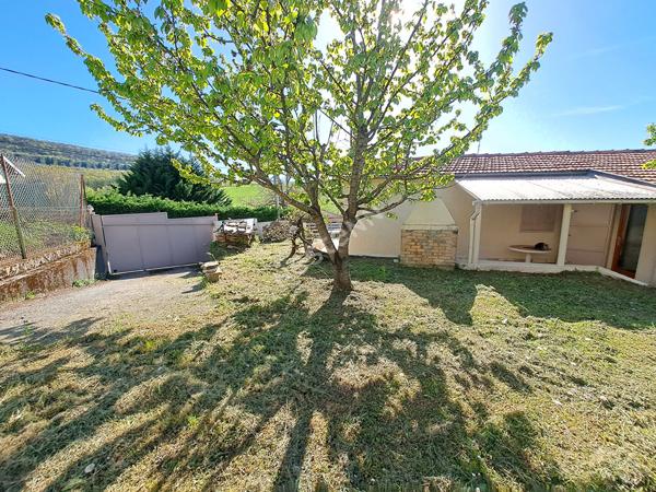 A VENDRE MAISON PLAIN PIED AVEC JARDIN ET GARAGE