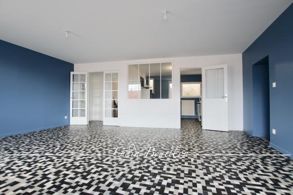 Charolles (71120) Immeuble idéal location saisonnière