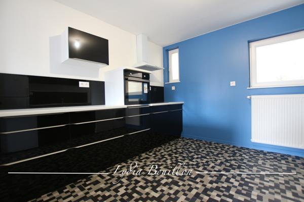 Charolles (71120) Immeuble idéal location saisonnière