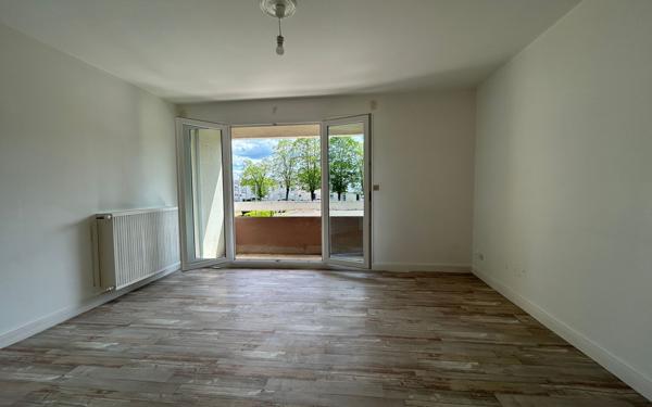 Appartement à vendre    3 pièces •  Mer