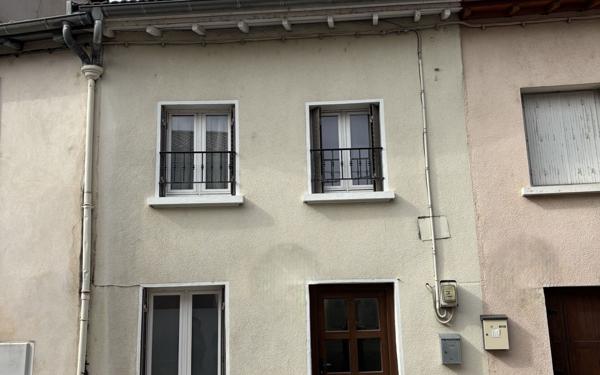 Appartement à vendre    3 pièces •  Ternay