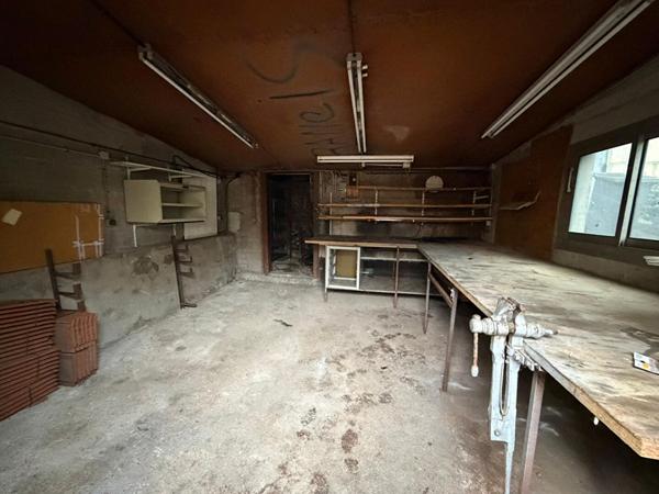 Immeuble maison sur Alfortville de 350 m² habitable avec une cour de 250m²