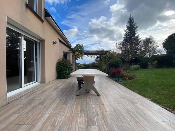 Maison située à Dinan possibilité 5 chambres et terrain de 1200m²ns vis à sans vis à vis