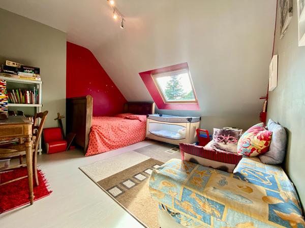 Maison située à Dinan possibilité 5 chambres et terrain de 1200m²ns vis à sans vis à vis