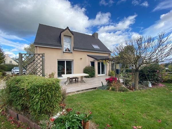 Maison située à Dinan possibilité 5 chambres et terrain de 1200m²ns vis à sans vis à vis