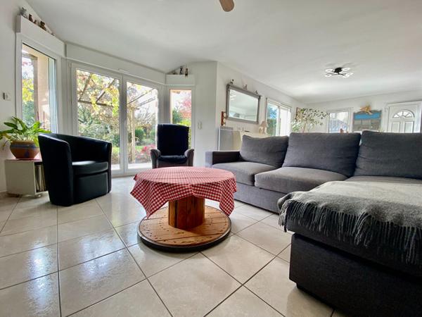 Maison située à Dinan possibilité 5 chambres et terrain de 1200m²ns vis à sans vis à vis