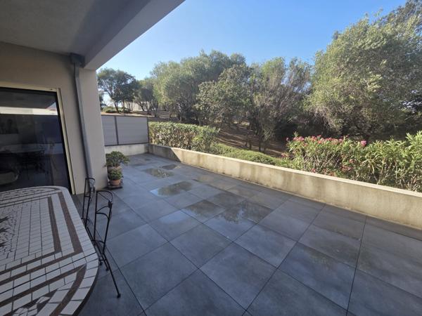 Appartement T2 de 61 m² avec terrasse et parking en centre-ville de Propriano Propriano (20110)