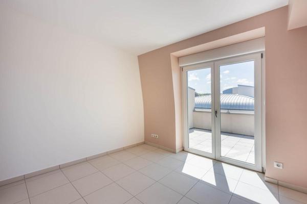 Location Appartement 7 pièces 184 m² - ÉPinal 88000