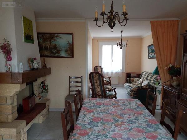 Maison à vendre à La Flèche dans la Sarthe (72200), ref : 1171