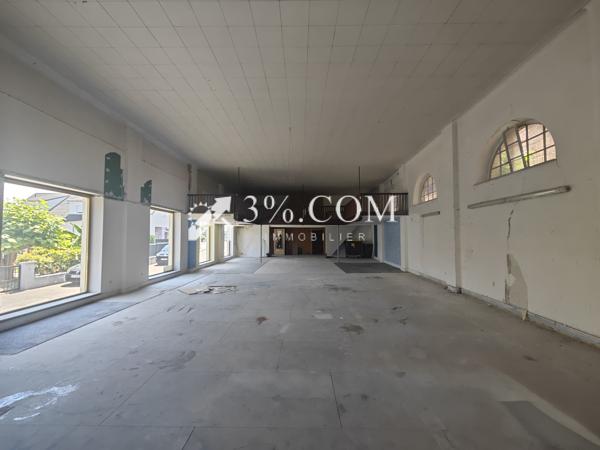Autre
                                                                                                                                                                                                                                                                                                                        2 pièce(s)                                                                                                                                                                                                                                                                                                                              270  m²