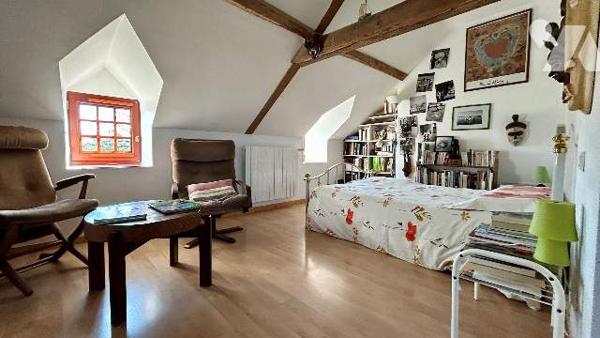 Maison de campagne sur 1ha de terrain