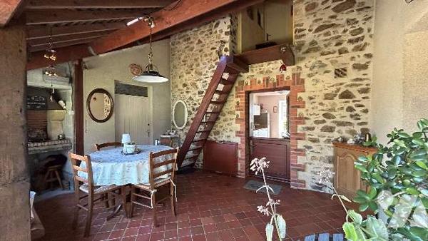 Maison de campagne sur 1ha de terrain