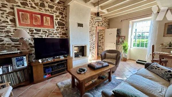 Maison de campagne sur 1ha de terrain