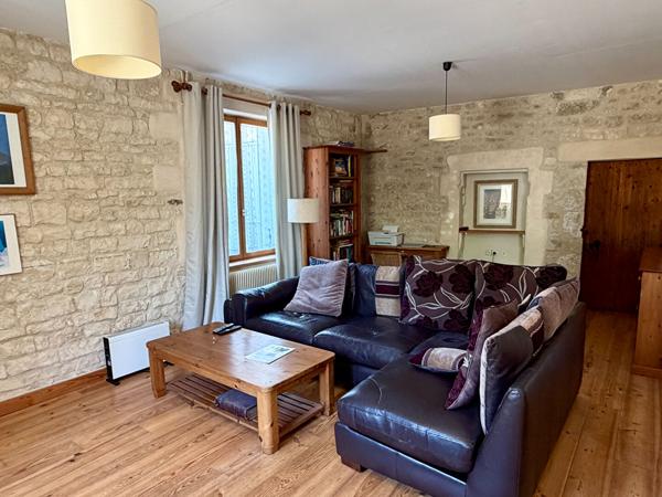 Prix exceptionel pour cette charmante maison entre Aulnay-de-Saintonge et Matha. Potentiel de faire une deuxième maison Fontaine chalendray