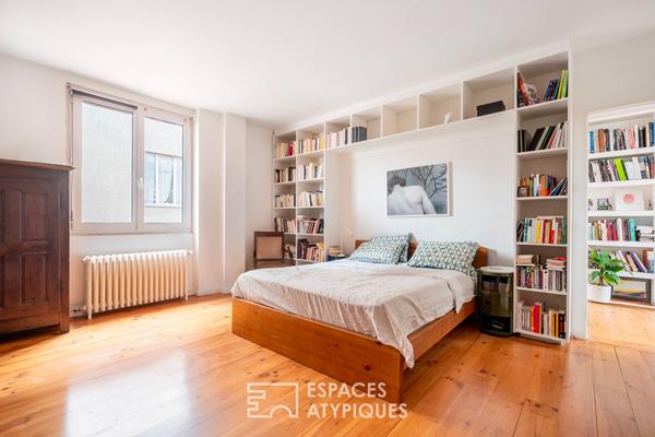Loft traversant avec verrières zénithales