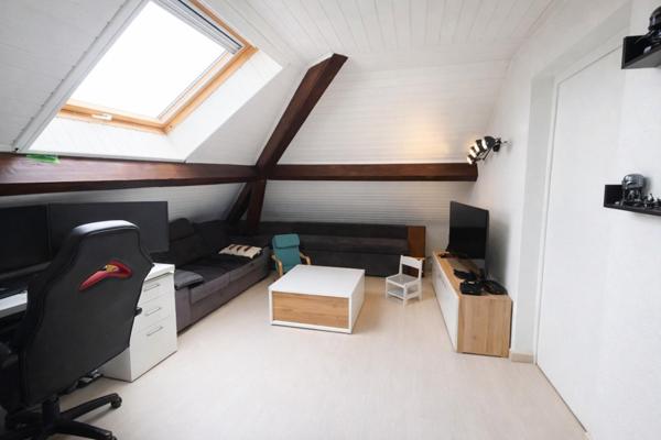 Appartement type t4 avec cave et places de parking