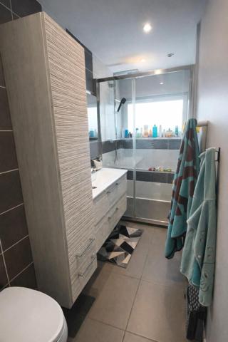 Appartement type t4 avec cave et places de parking