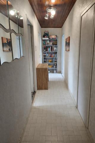 Appartement type t4 avec cave et places de parking