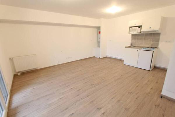 Appartement 2 pièces                                        - 44000 Nantes Réf : 12148