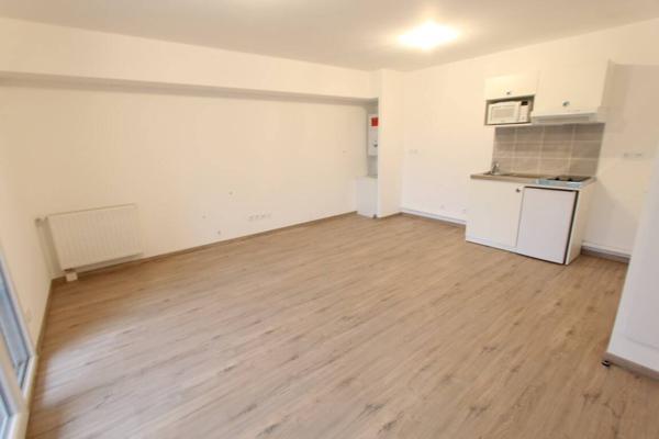 Appartement 2 pièces                                        - 44000 Nantes Réf : 12148