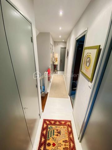 Maison contemporaine de 10 409 m²