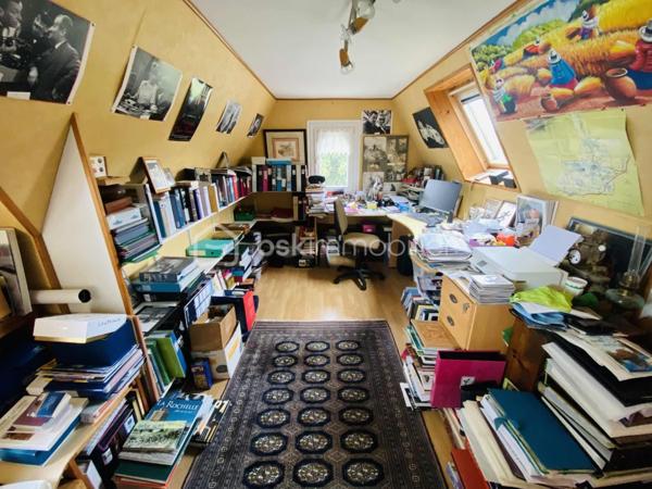 Maison contemporaine de 10 409 m²