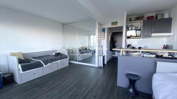 Studio 27 m2 face au port