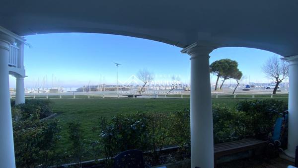 Studio 27 m2 face au port