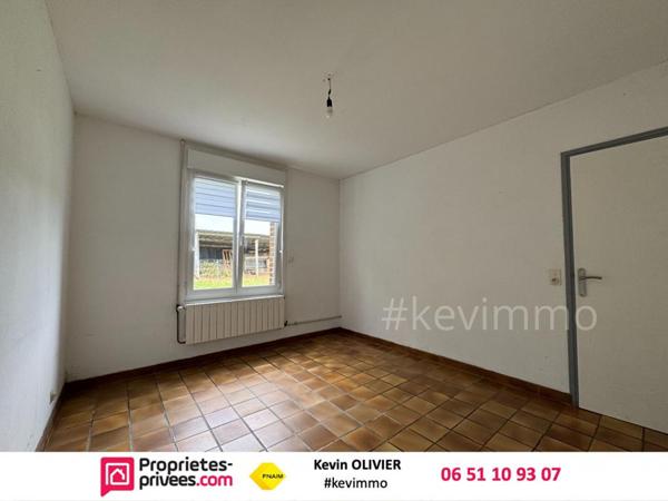 Maison de plain-pied avec grand terrain à Lattre-Saint-Quentin